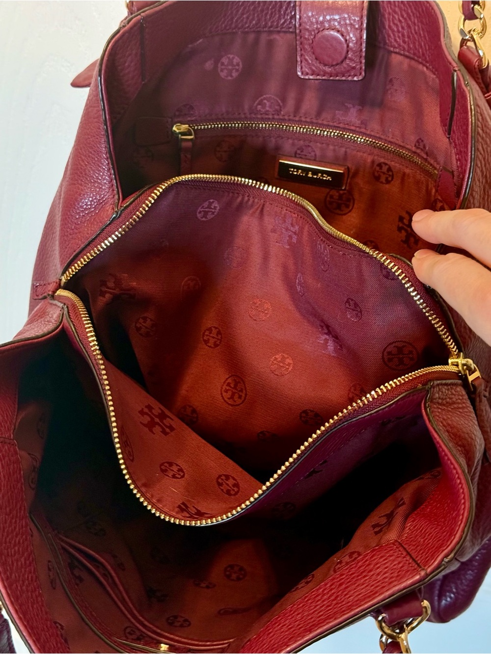 Tory Burch Harper Leather Tote Shoulder Bag Burgundy Gold Chain - Picture 8 of 16